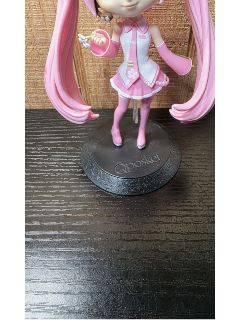 Banpresto Q Posket Sakura Miku Cherry Blossom Ver. Anime Figure PVC Statue - Picture 2 of 4